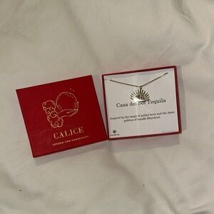 Gold Pendant Necklace